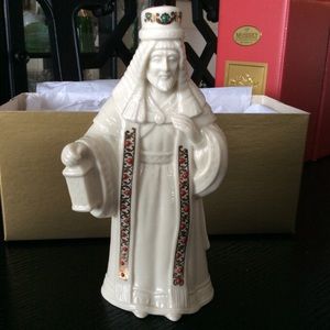 Lenox Nativity Figurine, Melchior, the wise man.